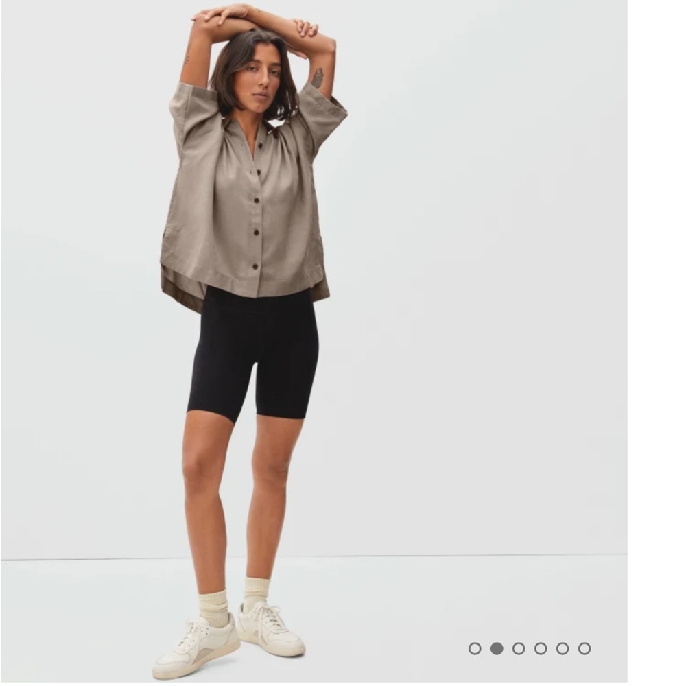 COPY - Everlane The Drapey Square Shirt S